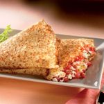 Crepes-de-queso-de-cabra-y-tomate