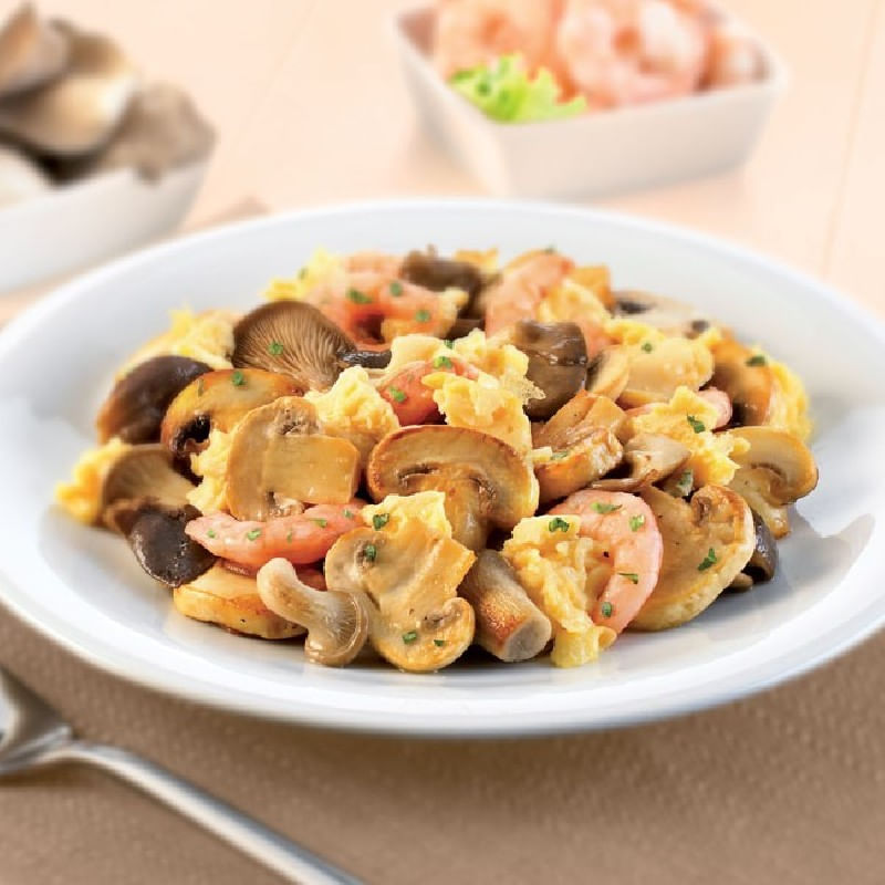 Revuelto-de-setas-y-gambas
