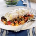 Lomo-de-merluza-con-pisto-de-setas