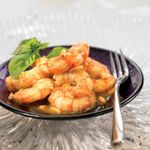 Gambas-al-cava-con-pinones
