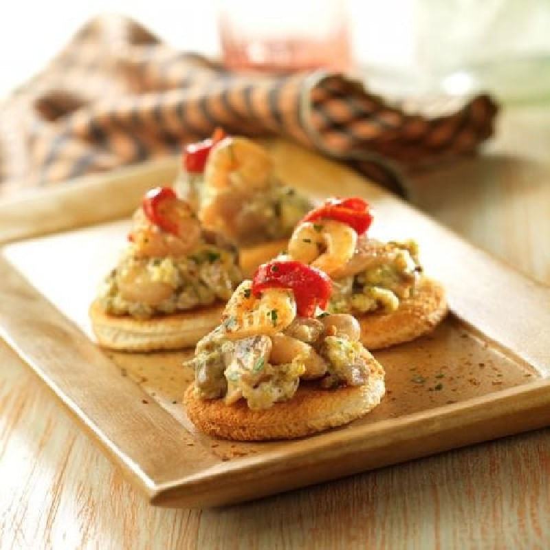 Tostas-de-revuelto-de-setas-y-gambas
