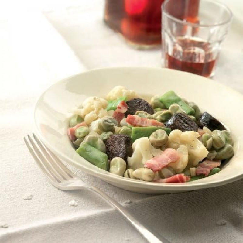 Verduras-estofadas-con-morcilla-y-panceta