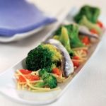 Brecol-con-fideos-y-boquerones