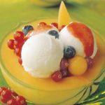 Melon-con-sorbete-de-limon-y-salsa-de-frambuesa