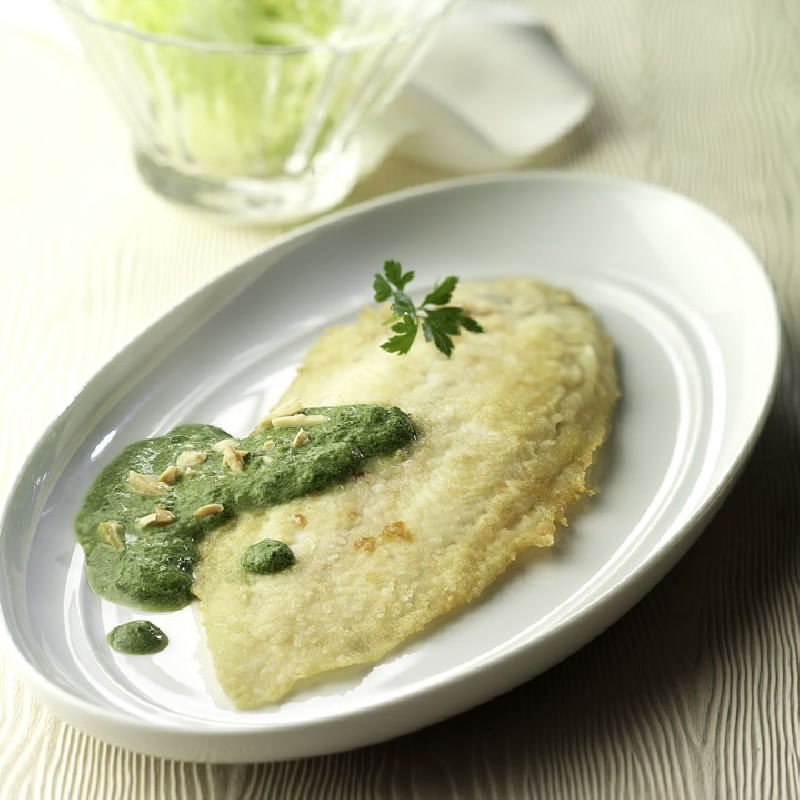 Lenguado-con-salsa-de-espinacas-y-queso-de-cabra