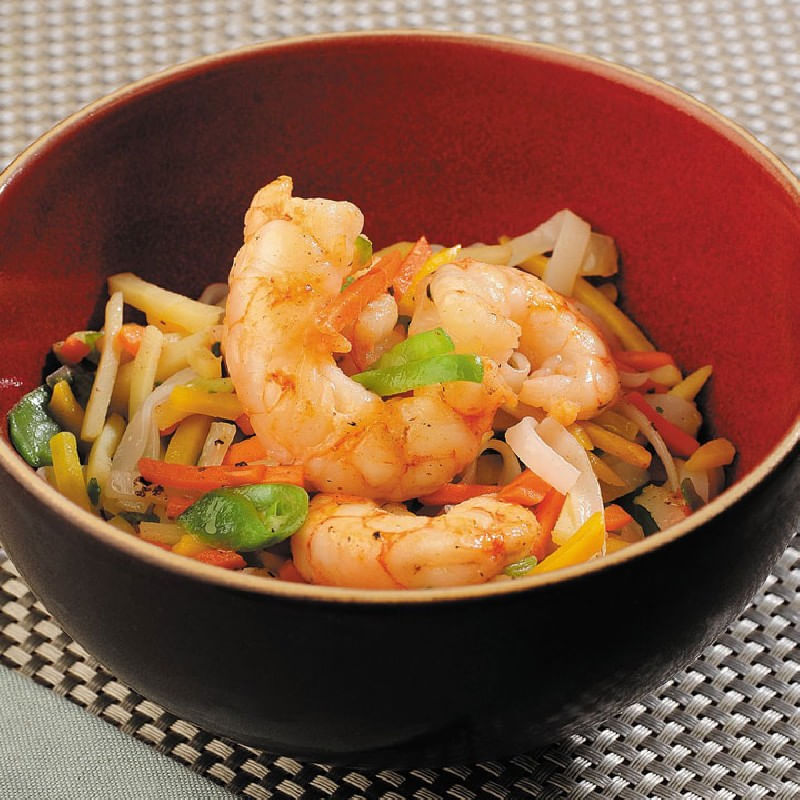 Gamba-con-fideos-de-arroz-y-soja