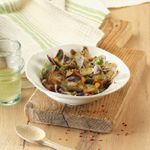 Salteado-de-setas-con-coquinas-