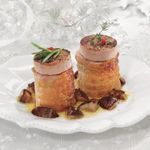 Miniredondos-de-bacon-datil-o-jamon-queso-con-foie-y-boletus