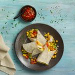 Taco-de-merluza-con-pico-de-gallo-con-mango-y-lechuga