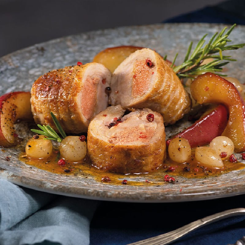 Redondo-al-horno-con-salsa-de-manzana-y-cebolla-perla
