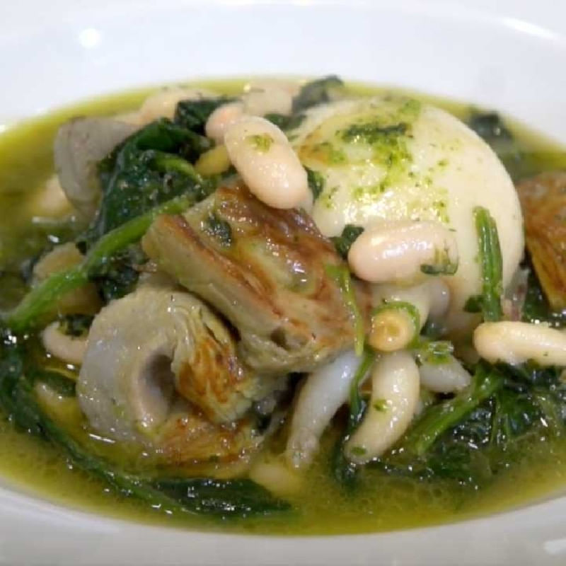 Caldoso-de-sepia-con-alcachofas-confitadas-y-espinacas
