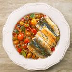 Pisto-caponata-con-sardinas