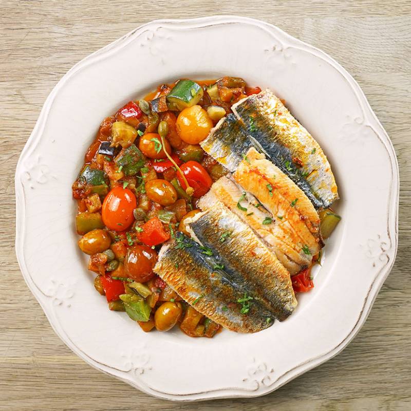 Pisto-caponata-con-sardinas