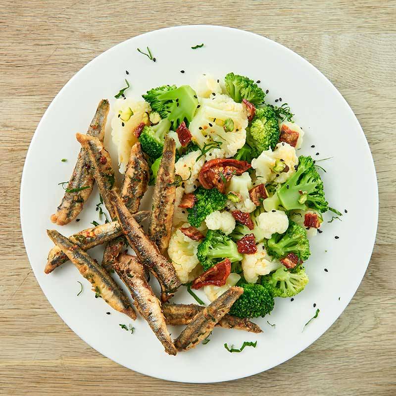Boqueron-con-ajo-coliflor-y-brocoli