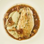 Gallo-de-San-Pedro-en-crema-de-alcachofas-y-pilpil-de-setas