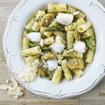 Pesto-Genoves-de-rape-alcachofas-y-esparragos