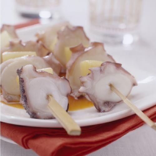 Brocheta de pulpo con aceite de pimentón dulce