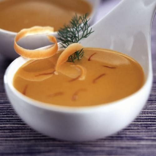 Sopa de peix al safrà