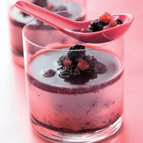Mousse de fruits del bosc amb salsa