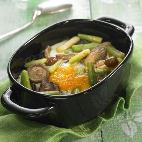 Ous al plat amb bolets