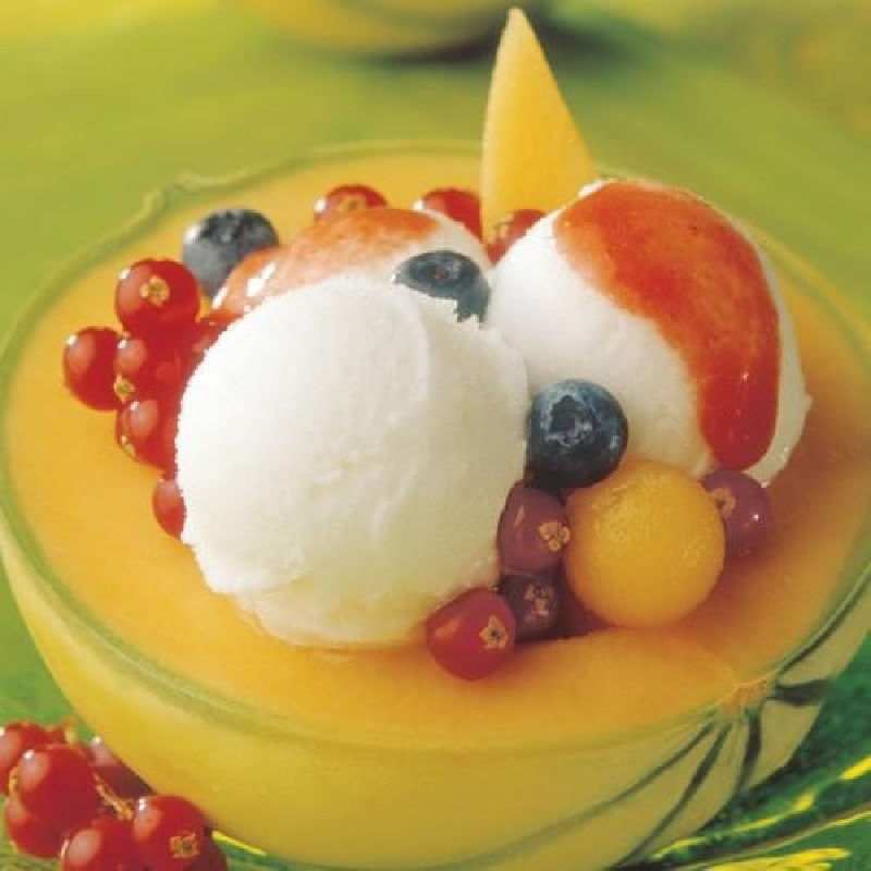 Melon-con-sorbete-de-limon-y-salsa-de-frambuesa