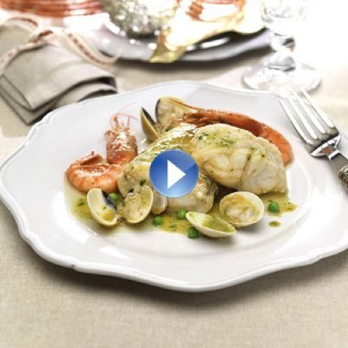 Rape con gambas y almejas en salsa verde