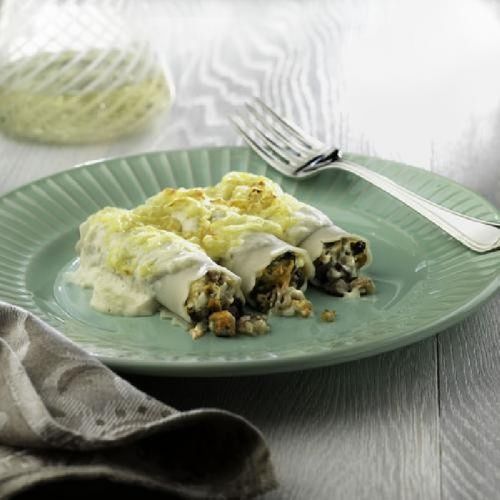 Canelones rellenos de rape, setas y mejillones