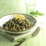 Risotto-de-boletus-y-pinones-con-galleta-de-Parma