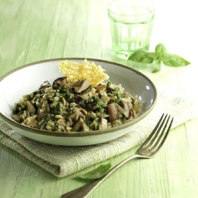 Risotto-de-boletus-y-pinones-con-galleta-de-Parma