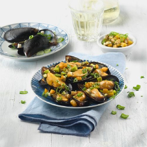 Musclos amb vinagreta de mango i alvocat