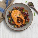 Salmon-a-la-plancha-sobre-caponatta-siciliana