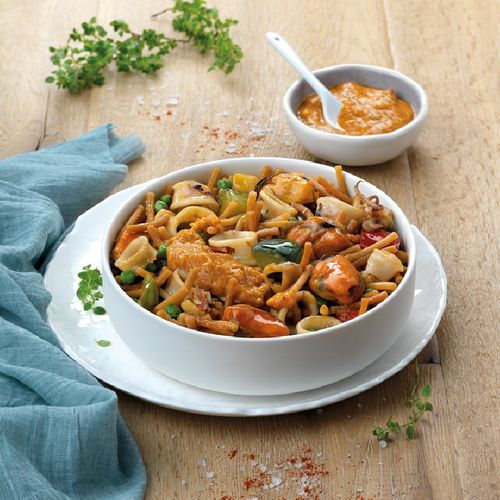Fideos a la cazuela con calamares y mejillones