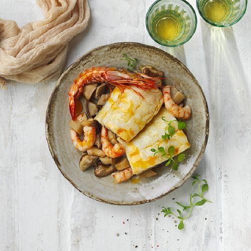 Morro de bacalao confitado con boletus y gamba roja