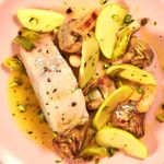 Lomo-de-merluza-austral-confitado-en-vinagreta-de-alcachofas