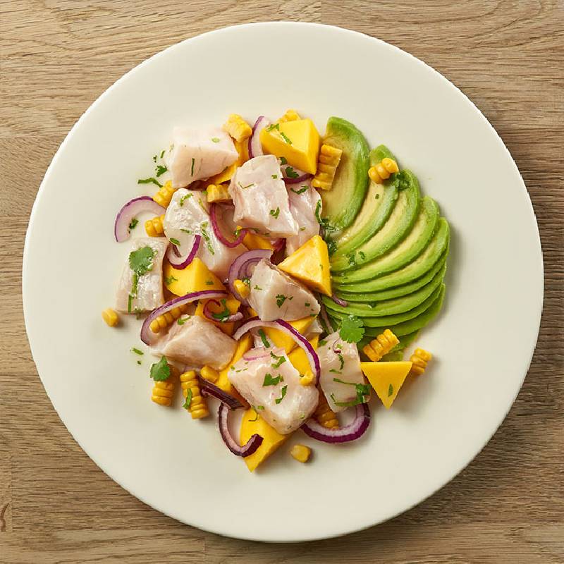 Ceviche-de-corvina-con-aguacate-y-mango