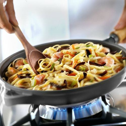 Complete asian noodles