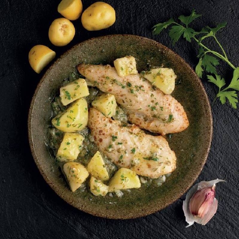 Guiso-de-pollo-al-ajillo-con-verduras-juliana