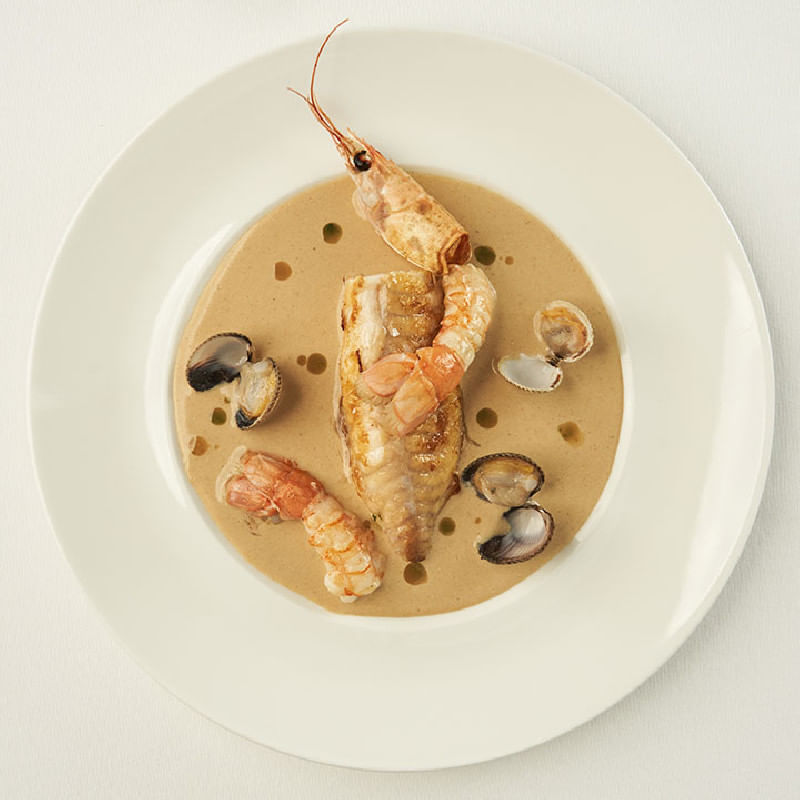 Lomo-de-rape-crema-de-cigalas-y-berberechos