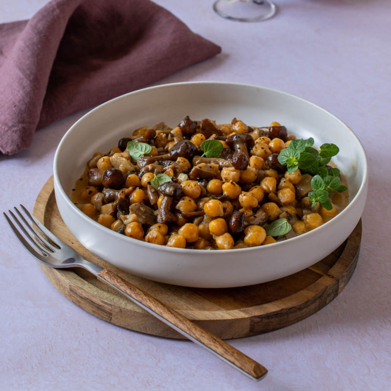 Garbanzos-con-carbonara-de-setas