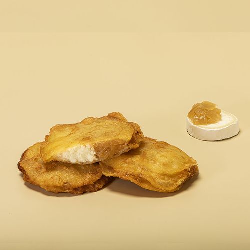 Patata farcida de formatge de cabra i ceba caramel.litzada