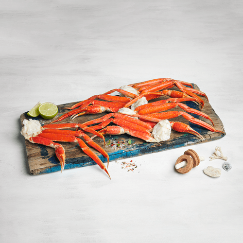 Medio cangrejo de las nieves cocido