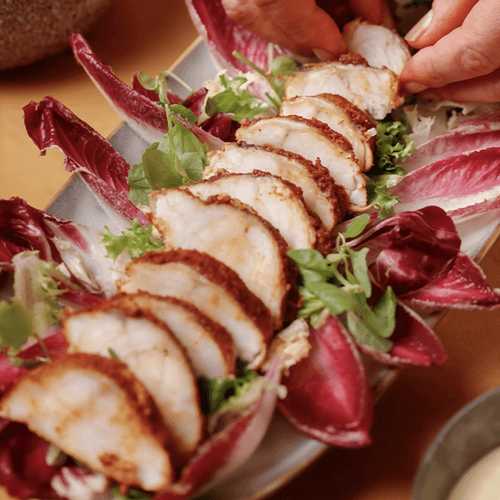 Rape alangostado con ensalada